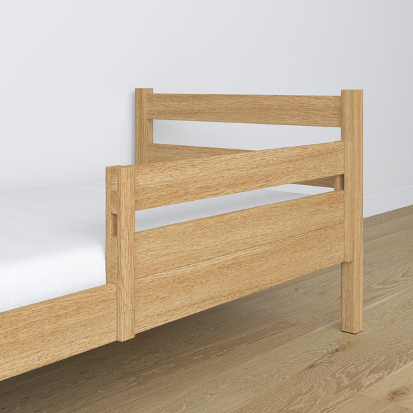 Beveiliging naturel eiken – haak en bevestiging, houten, close-up